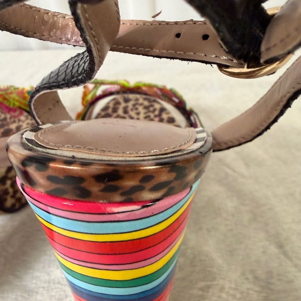 NIB Betsy Johnson Leopard Print Platform Heels with Rainbow Block - Size 9 - Picture 7 of 13